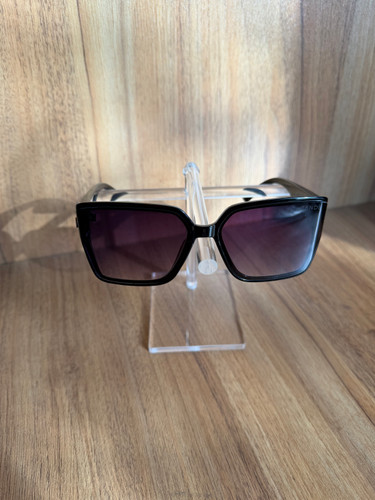 عینک آفتابی زنانه برند FENDI