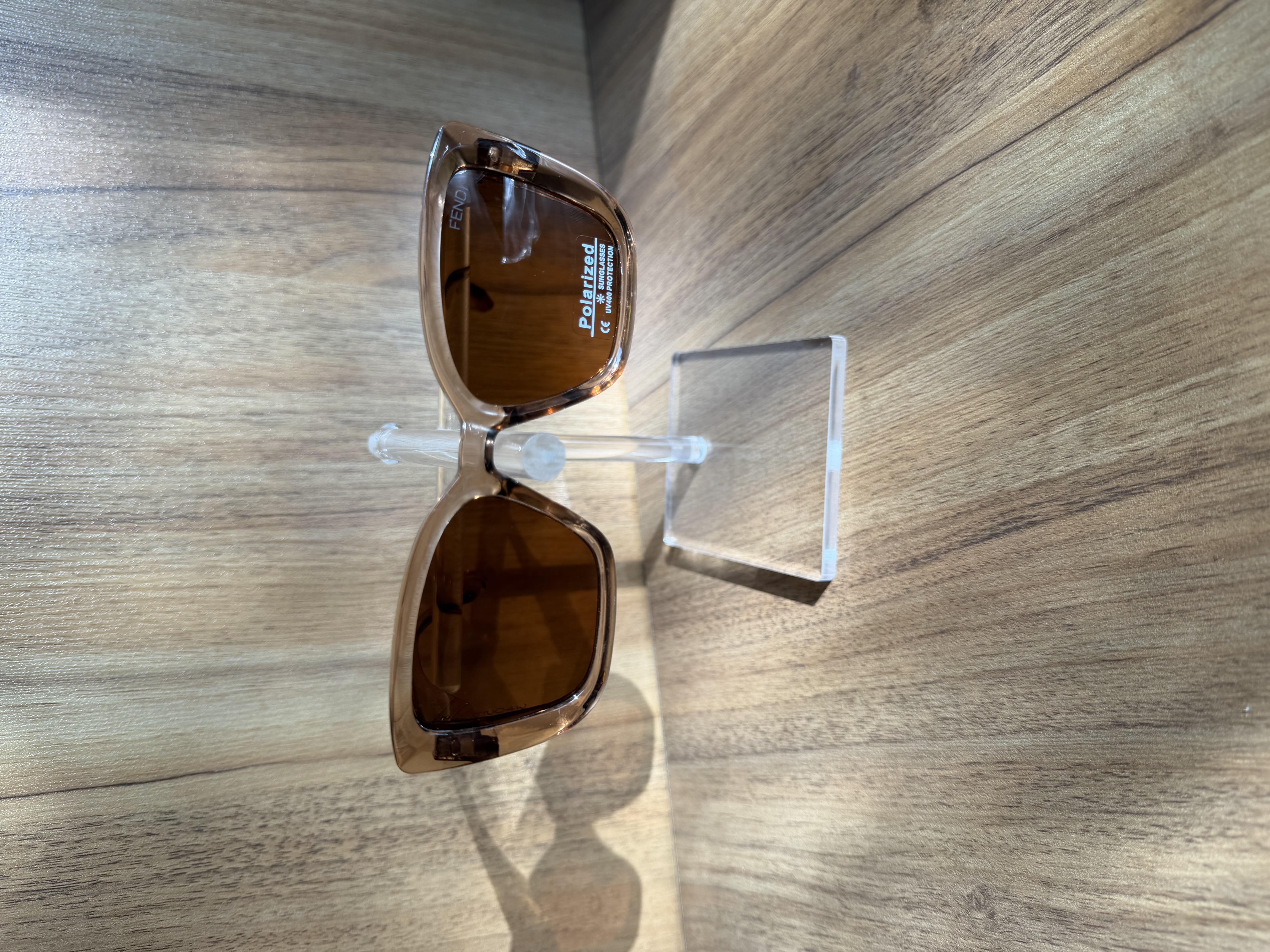 عینک آفتابی  زنانه برند FENDI